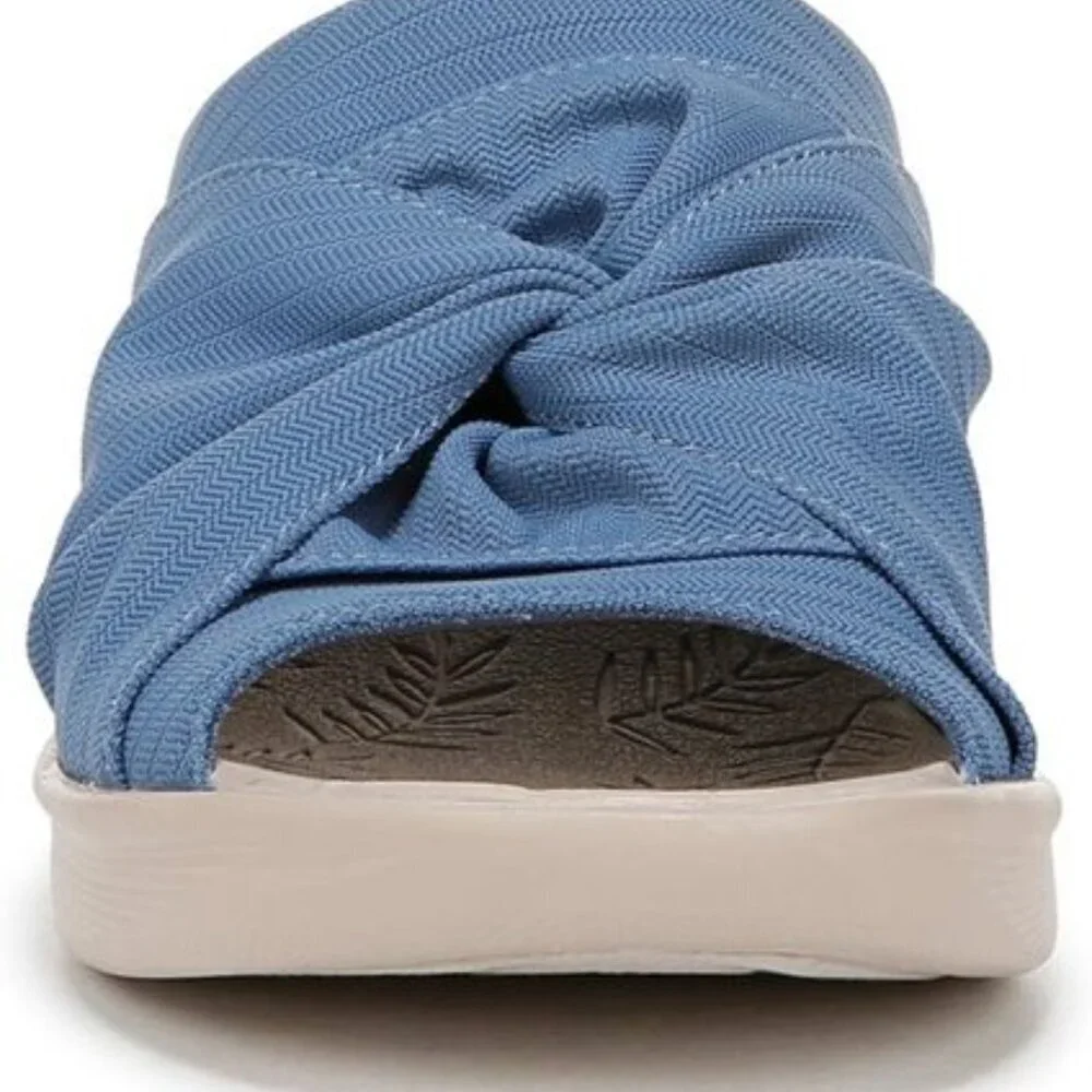 NIB BZees Women’s Smile 3 Slide Sandal – Elemental Blue, Size 7.5W